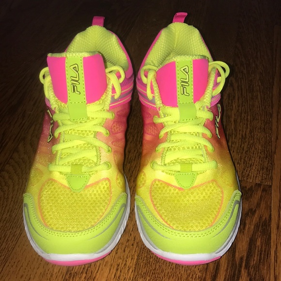 Fila Shoes - NWOT Women’s Fila Memory Foam Running shoe.